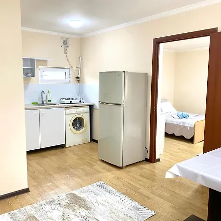 Town House, Метро Райымбек Apartment Almaty Exterior photo