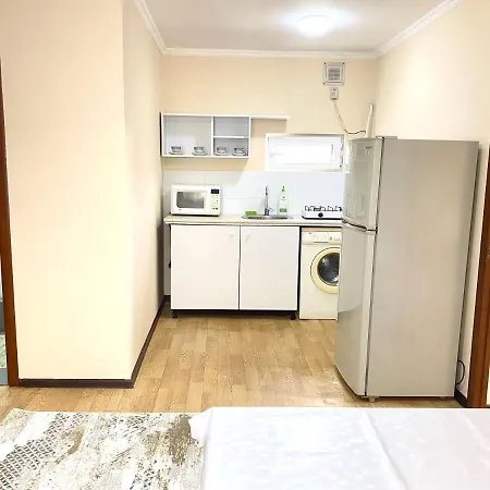 Town House, Метро Райымбек Apartment Almaty Exterior photo