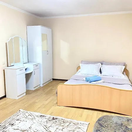 Town House, Метро Райымбек Apartment Almaty Exterior photo